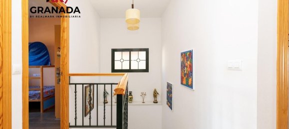 4 bedrooms House in Jun, Spain No. 94734 12