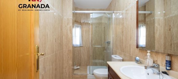 4 bedrooms House in Jun, Spain No. 94734 23