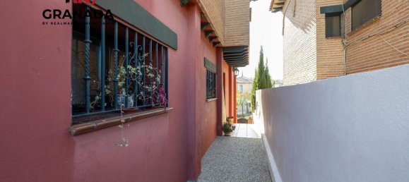 4 bedrooms House in Jun, Spain No. 94734 40