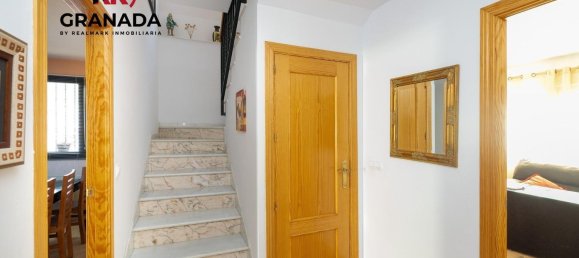 4 bedrooms House in Jun, Spain No. 94734 10