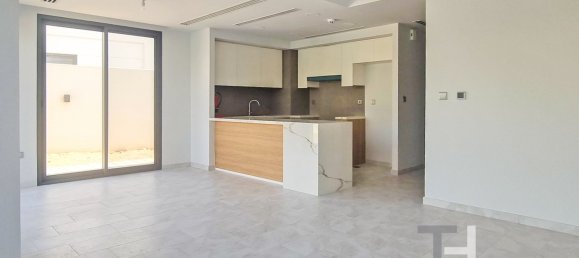 4 bedrooms Villa in Dubai Land, UAE No. 28898 4