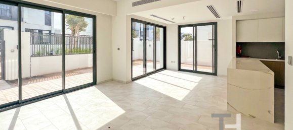 4 bedrooms Villa in Dubai Land, UAE No. 28898 2