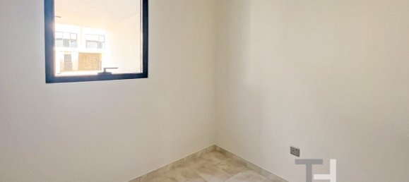 4 bedrooms Villa in Dubai Land, UAE No. 28898 6