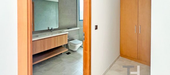 4 bedrooms Villa in Dubai Land, UAE No. 28898 13