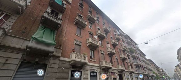 2 bedrooms Apartment in Turin, Italy No. 326901 3