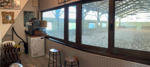 Замки и поместья с 2 спальнями в Люзарш, Франция № 357024 14