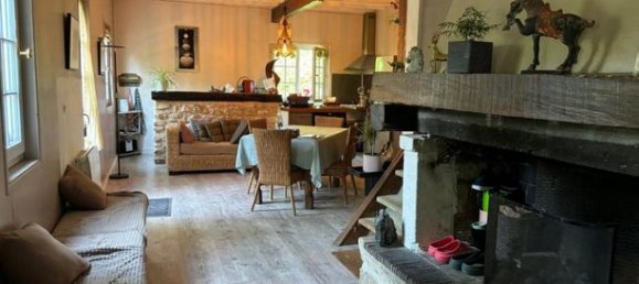 Замки и поместья с 2 спальнями в Люзарш, Франция № 357024 8