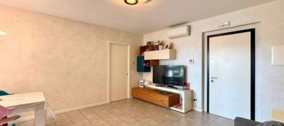 3 bedrooms Apartment in Florence, Italy No. 344858 2