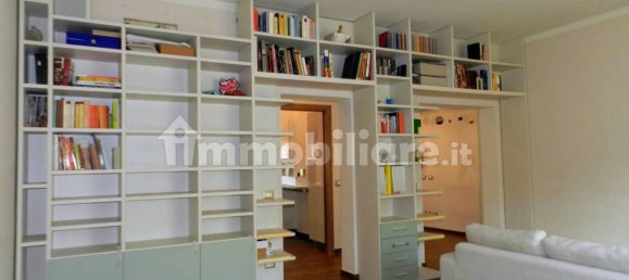 Apartamento de 3 dormitorios en Lucca, Italy No. 370678 5