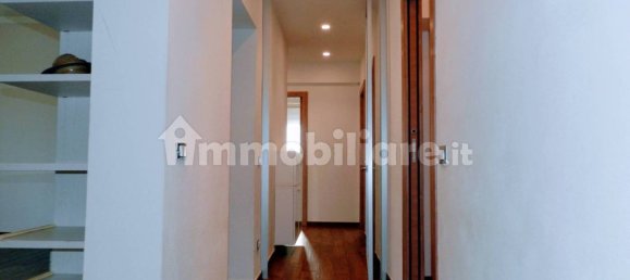 Apartamento de 3 dormitorios en Lucca, Italy No. 370678 22