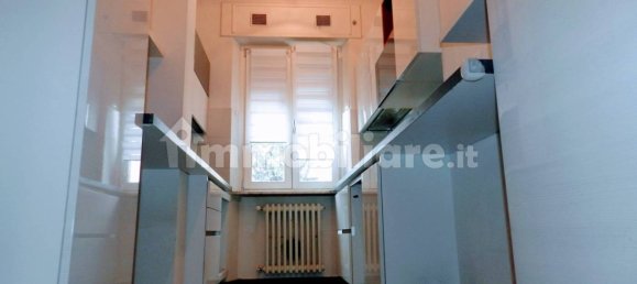 Apartamento de 3 dormitorios en Lucca, Italy No. 370678 7