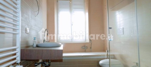 Apartamento de 3 dormitorios en Lucca, Italy No. 370678 17