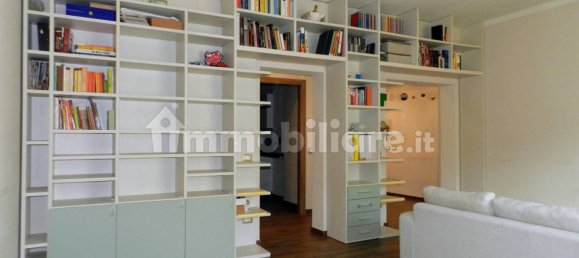 Apartamento de 3 dormitorios en Lucca, Italy No. 370678 4