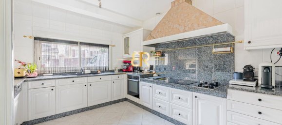 3 bedrooms House in Quincy-sous-Senart, France No. 181325 8