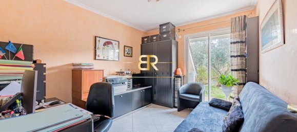 3 bedrooms House in Quincy-sous-Senart, France No. 181325 16