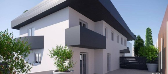 5 rooms Apartment in Vasto, Italy No. 40135 3