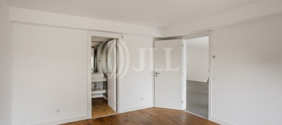 5 bedrooms Villa in Cascais, Portugal No. 236329 25