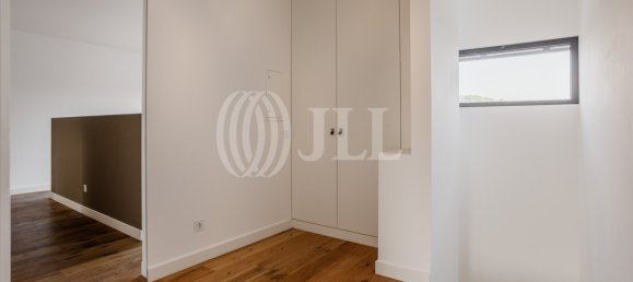 5 bedrooms Villa in Cascais, Portugal No. 236329 15