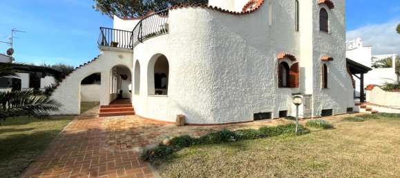 5 bedrooms Villa in Terracina, Italy No. 53519 49