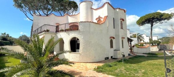 5 bedrooms Villa in Terracina, Italy No. 53519 40
