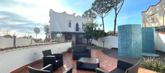 5 bedrooms Villa in Terracina, Italy No. 53519 46