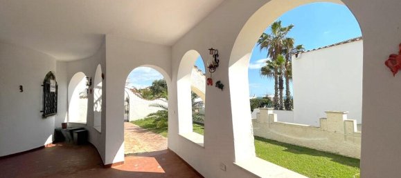 5 bedrooms Villa in Terracina, Italy No. 53519 3