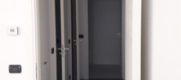 150m² Office in Saronno, Italy No. 364880 20