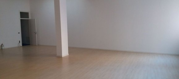 150m² Office in Saronno, Italy No. 364880 2