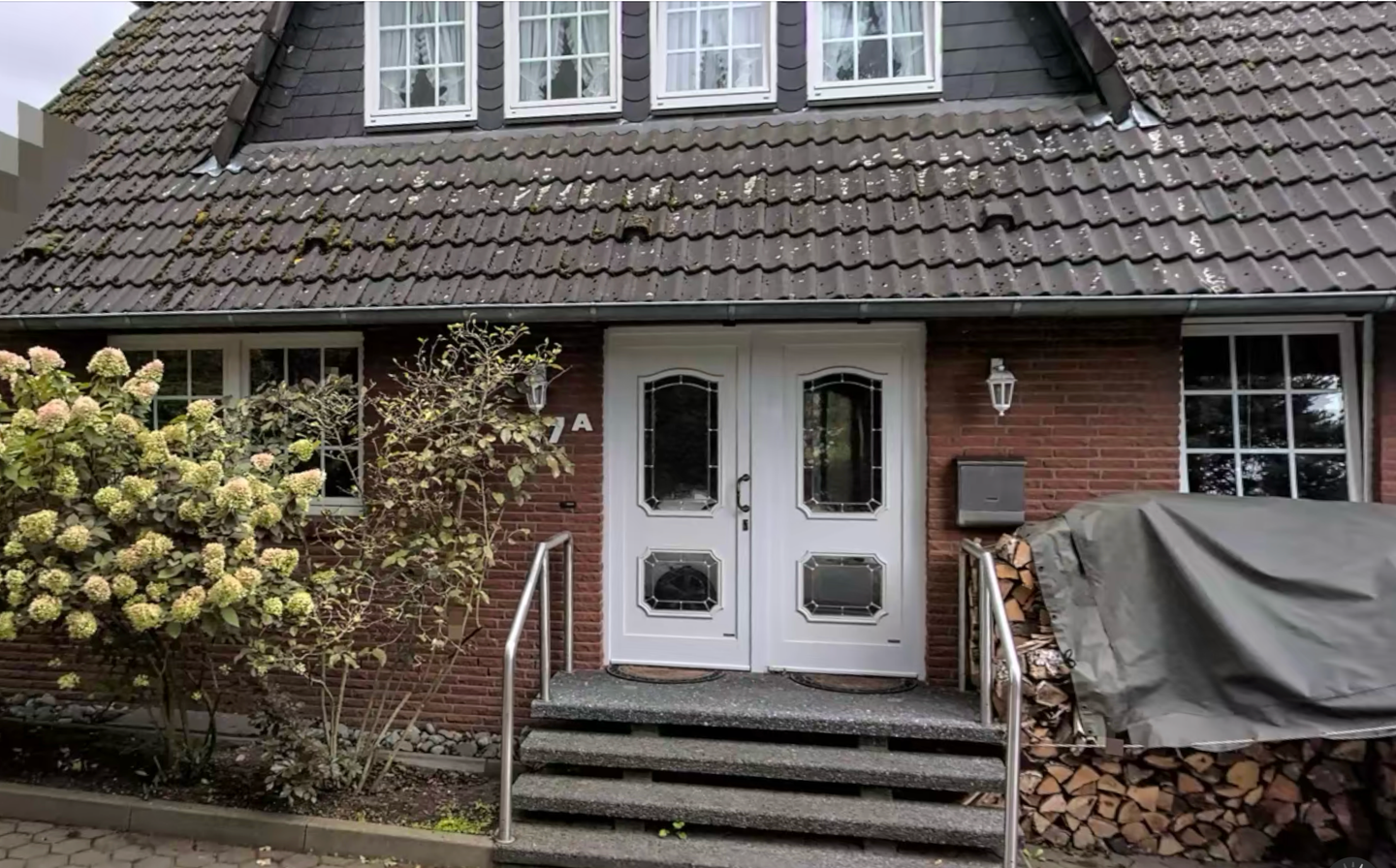 5 rooms House in Hanover, Germany No. 340479