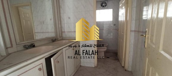 4 bedrooms Villa in Al Heerah, UAE No. 30005 2