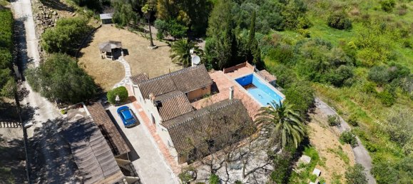 4 Schlafzimmer Haus in Coin, Spain, Nr. 137926 3