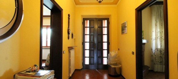 5 rooms Villa in Capannori, Italy No. 298972 11