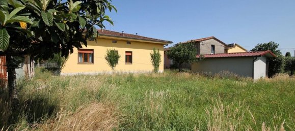 5 rooms Villa in Capannori, Italy No. 298972 7