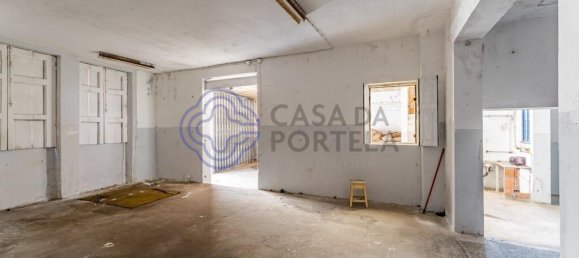 605m² Building in Porto, Portugal No. 51785 43