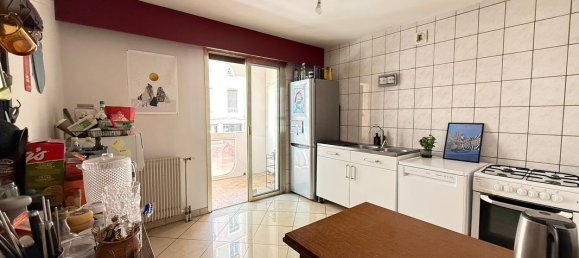 Apartamento de 3 dormitorios en Lyon, France No. 343511 11