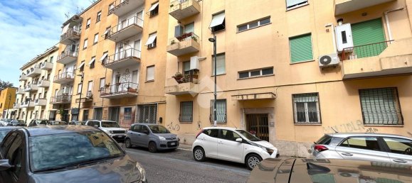 3 rooms Apartment in Latina, Italy No. 15263 2