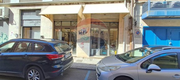 Propiedad comercial de 4 dormitorios en Catania, Italy No. 52930 40