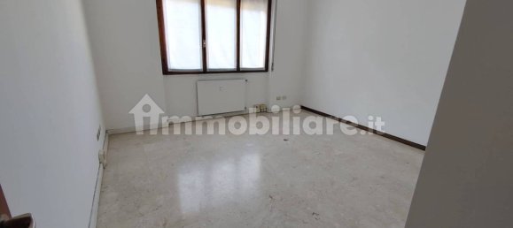 130m² Office in Varese, Italy No. 149904 3