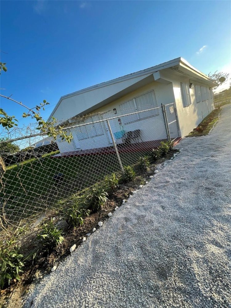 1 chambre villa à louer à Miami, Miami-Dade, Florida, USA № 615697