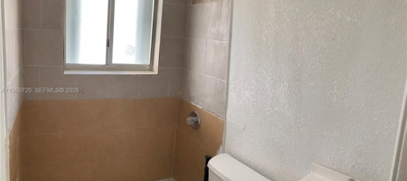 1 chambre villa à louer à Miami, Miami-Dade, Florida, USA № 615697 3
