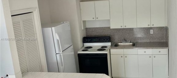 1 chambre villa à louer à Miami, Miami-Dade, Florida, USA № 615697 4