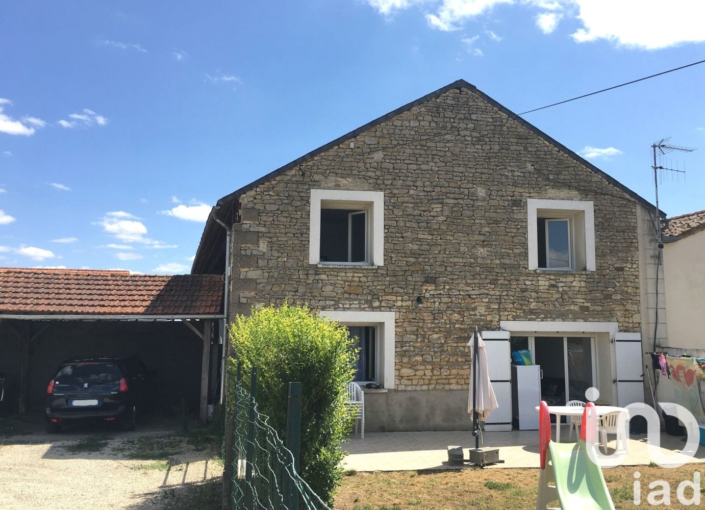 3 bedrooms House in Vienne, France No. 323234