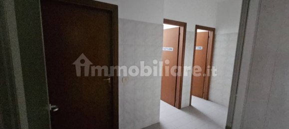 5 rooms Commercial property in Gorlago, Italy No. 351956 4