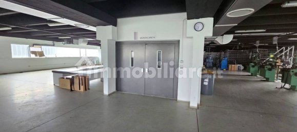 5 rooms Commercial property in Gorlago, Italy No. 351956 6