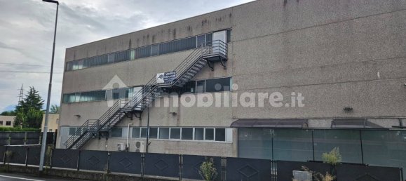 5 rooms Commercial property in Gorlago, Italy No. 351956 11