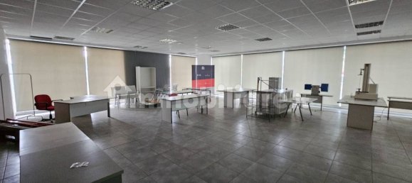 5 rooms Commercial property in Gorlago, Italy No. 351956 10