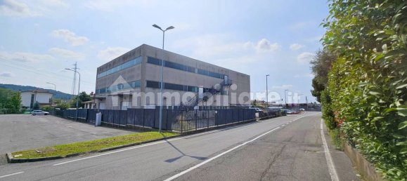 5 rooms Commercial property in Gorlago, Italy No. 351956 3