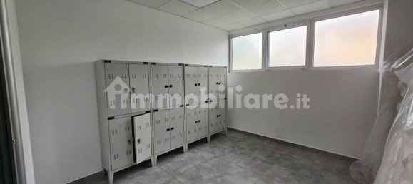 5 rooms Commercial property in Gorlago, Italy No. 351956 9