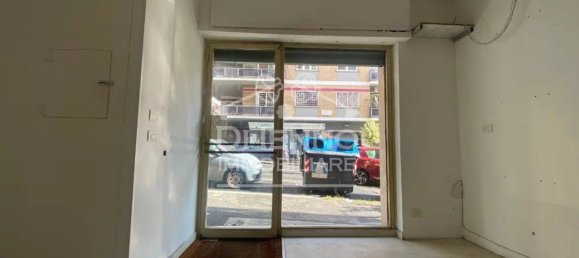 55m² Commercial property in Rome, Italy No. 141010 4