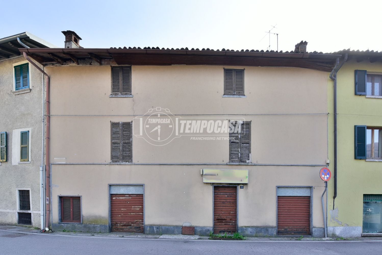 6 غرف نوم منزل في Erba, Italy رقم 361979